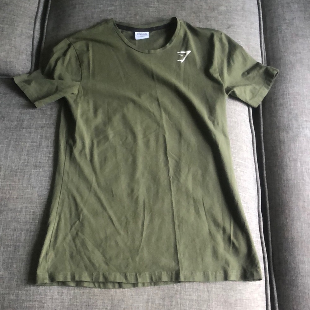 Men’s small slim fit gymshark shirt